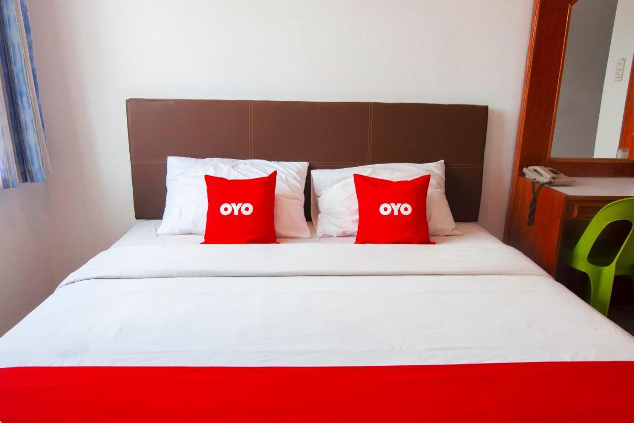 Oyo 89577 Kristal Hotel Keningau Bagian luar foto